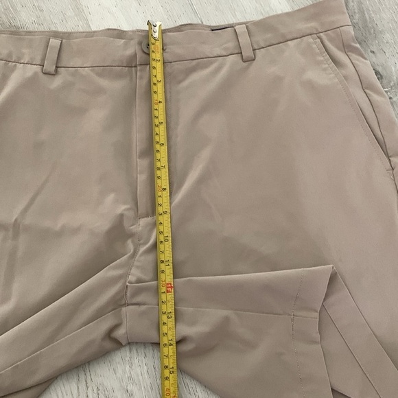 Vineyard Vines Club Performance Mens Khaki Breaker Shorts Size 38‎ - Picture 4 of 9